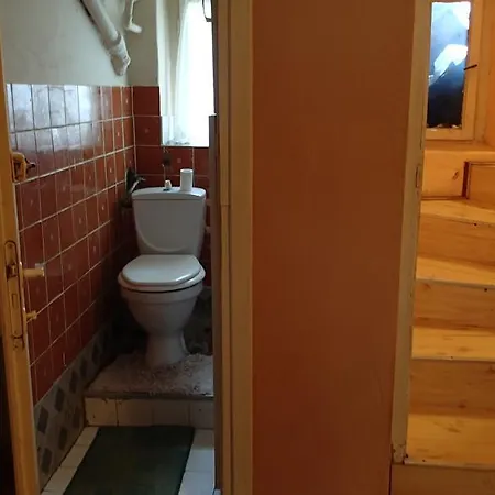 Basement Flat - Mieszkanie W Niskim Parterze Lejlighed