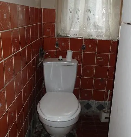 Lejlighed Basement Flat - Mieszkanie W Niskim Parterze *