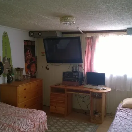 Basement Flat - Mieszkanie W Niskim Parterze Lejlighed Gdynia